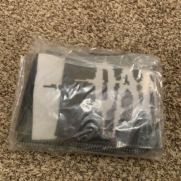 Dolls Kill Darker Wavs Scarf Brand New - Picture 2 of 2
